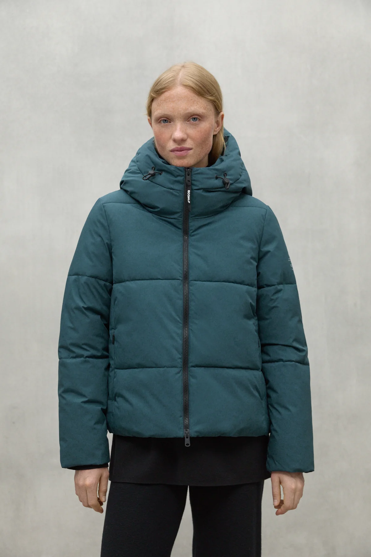 Ipalaalf Jacket Woman plumb 